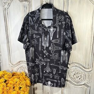 Men’s Black and White Modern Aviation Graphic Men's Shirt